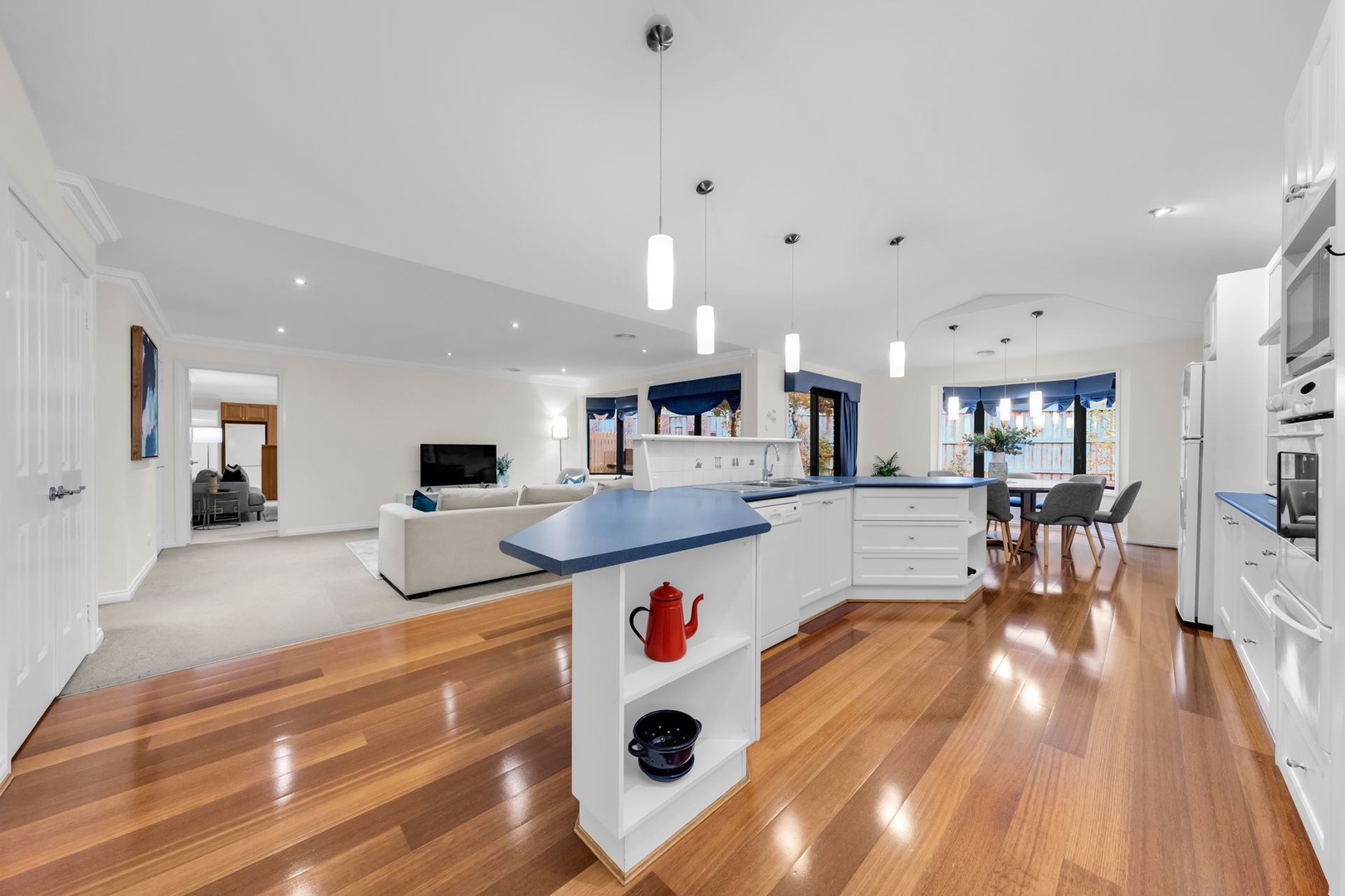 20 Lexington Close, Rowville, VIC 3178 - Thumbnail 2 - 09/04/2024