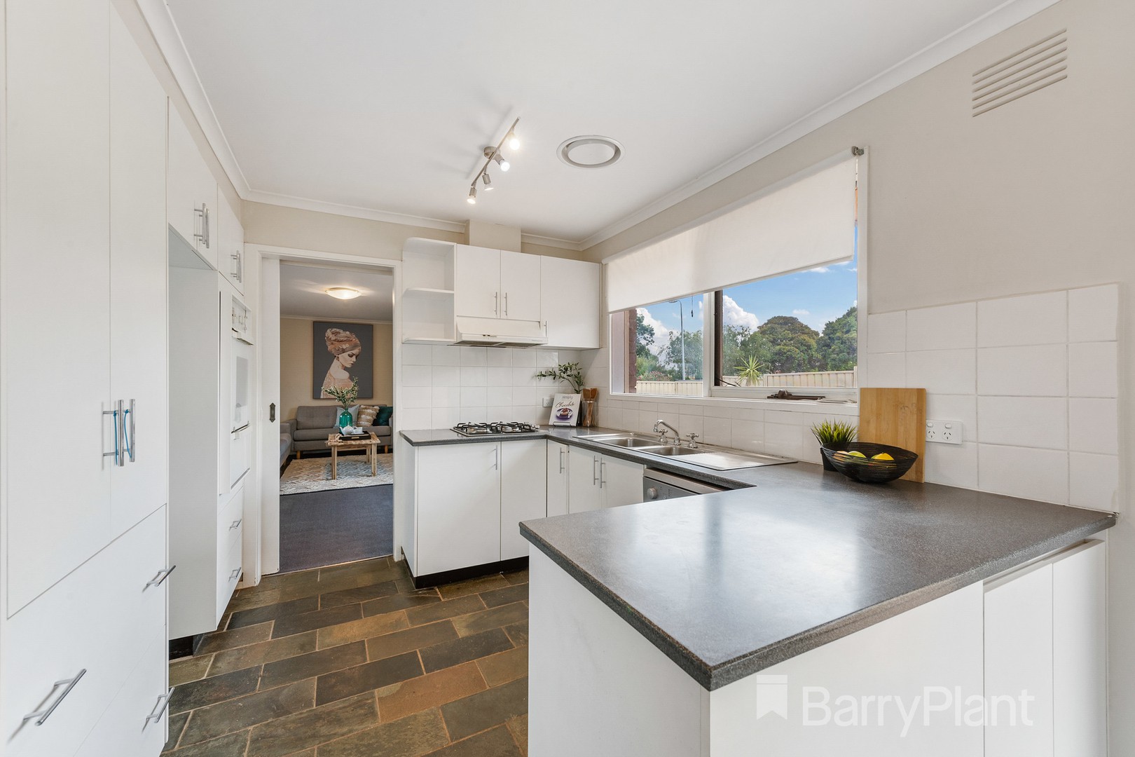 20 Linlithgow Way, Melton West, VIC 3337, Melton West - Thumbnail 4
