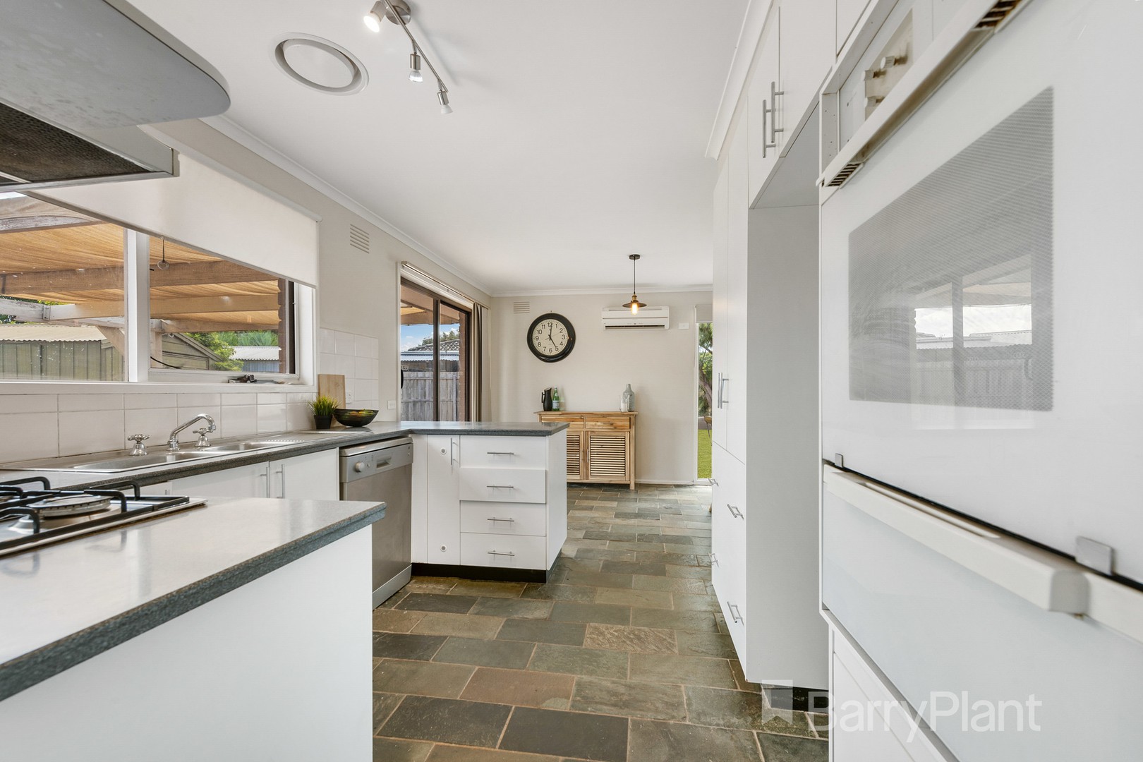 20 Linlithgow Way, Melton West, VIC 3337, Melton West - Thumbnail 5