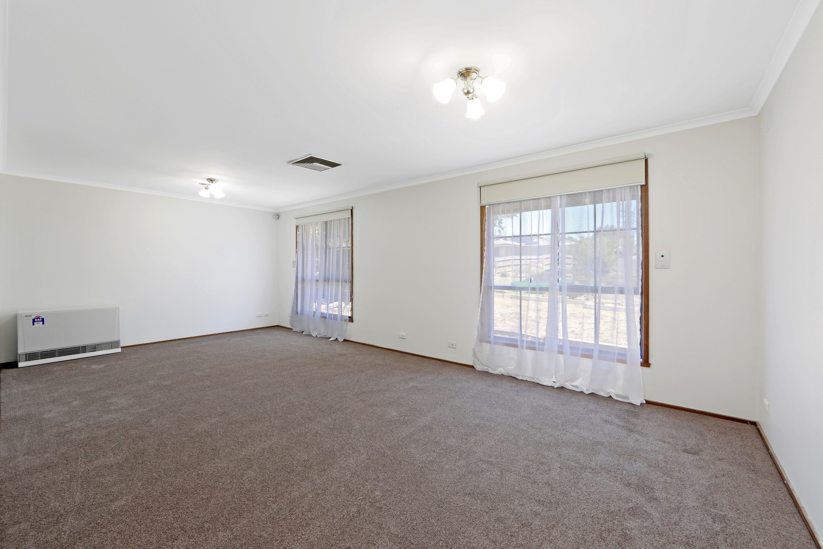 20 Malmsbury Crescent, Rowville, VIC 3178, Rowville - Thumbnail 2