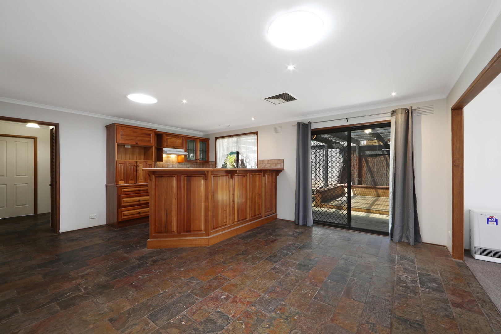 20 Malmsbury Crescent, Rowville, VIC 3178, Rowville - Thumbnail 3