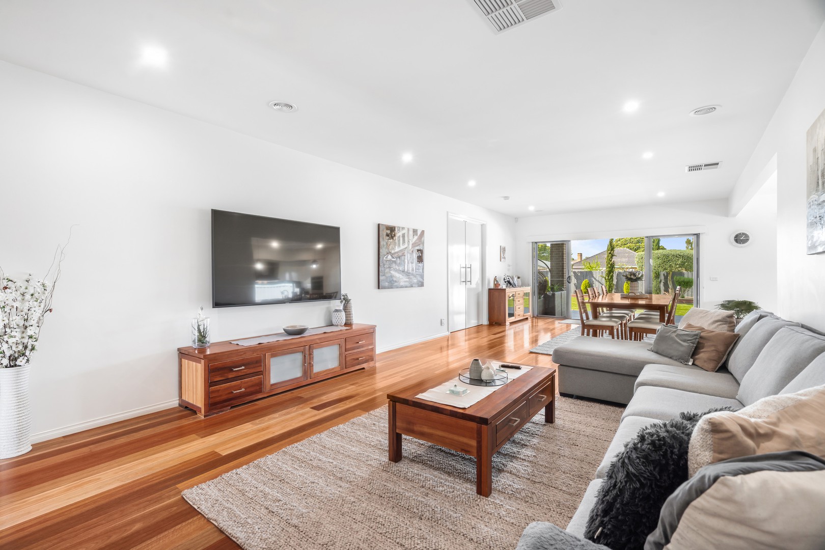 20 Mcfadzean Avenue, Reservoir, VIC 3073, Reservoir - Thumbnail 5