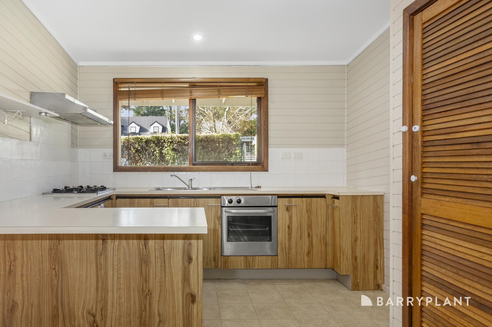 20 Memorial Avenue, Emerald, VIC 3782, Emerald - Thumbnail 3