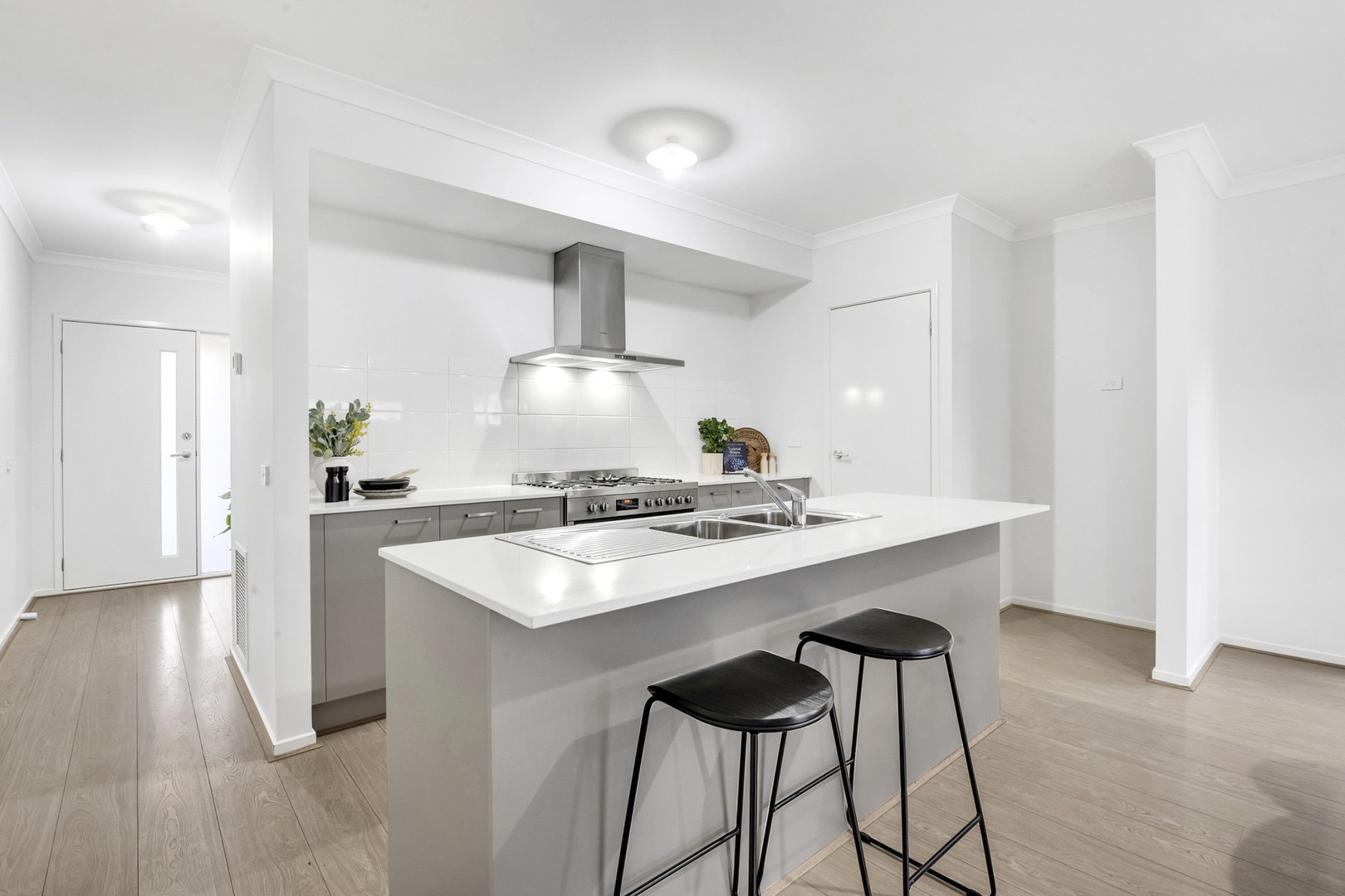 20 Millau Avenue, Craigieburn, VIC 3064, Craigieburn - Thumbnail 2