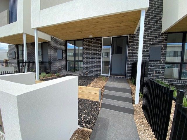 20 Oakden Crescent, St Albans, VIC 3021 - Thumbnail 1 - 10/11/2025