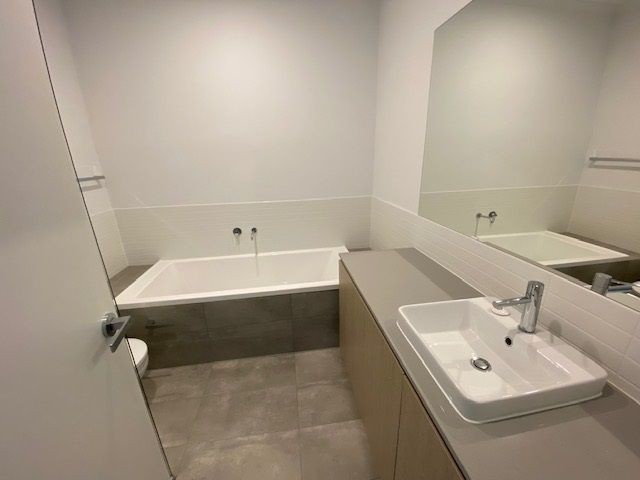 20 Oakden Crescent, St Albans, VIC 3021, St Albans - Thumbnail 8