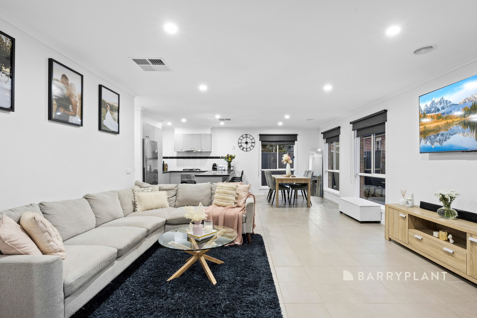 20 Orchard Valley Avenue, Pakenham, VIC 3810, Pakenham - Thumbnail 4