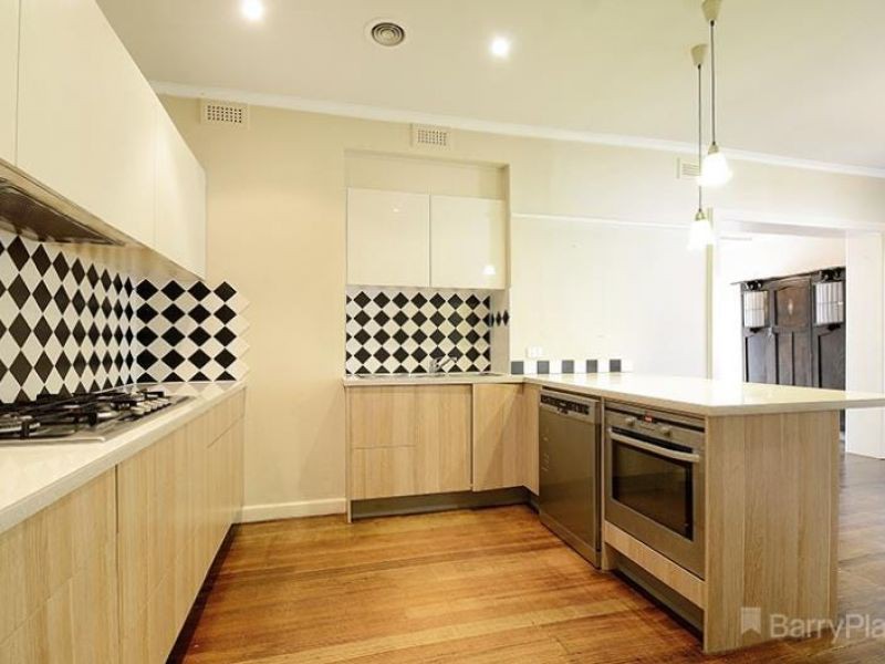 20 Phillip St, Mentone, VIC 3194 - Thumbnail 2 - 12/12/2024