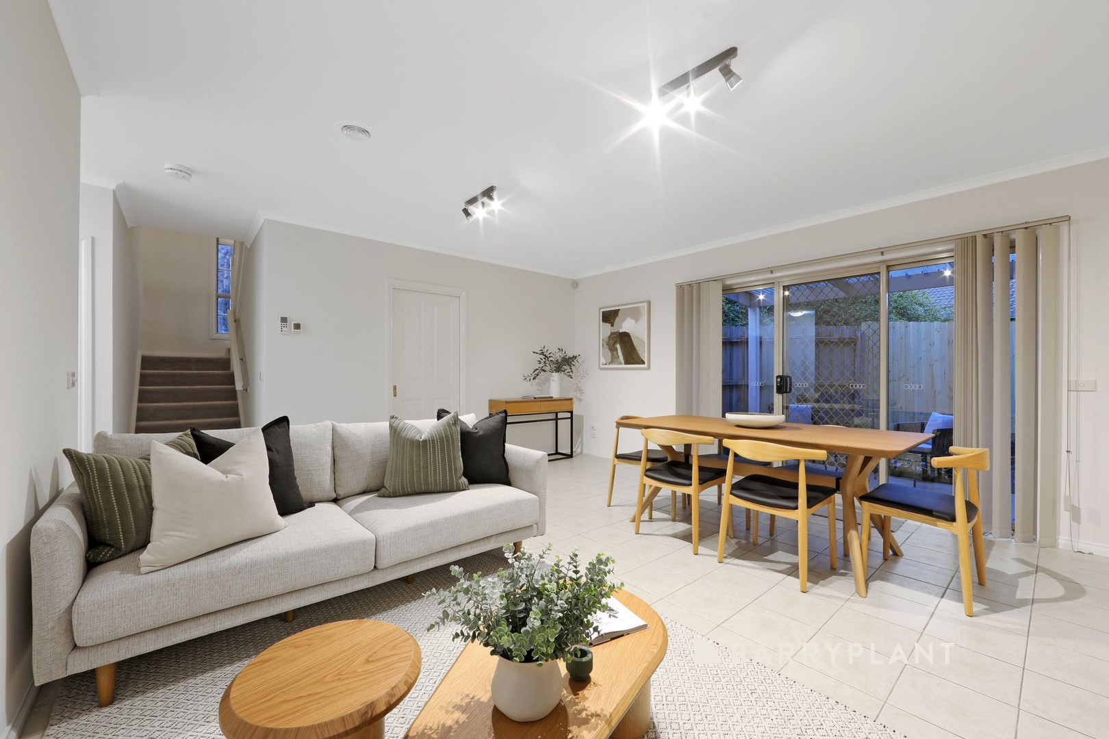 20 Pinehill Drive, Rowville, VIC 3178, Rowville - Thumbnail 3