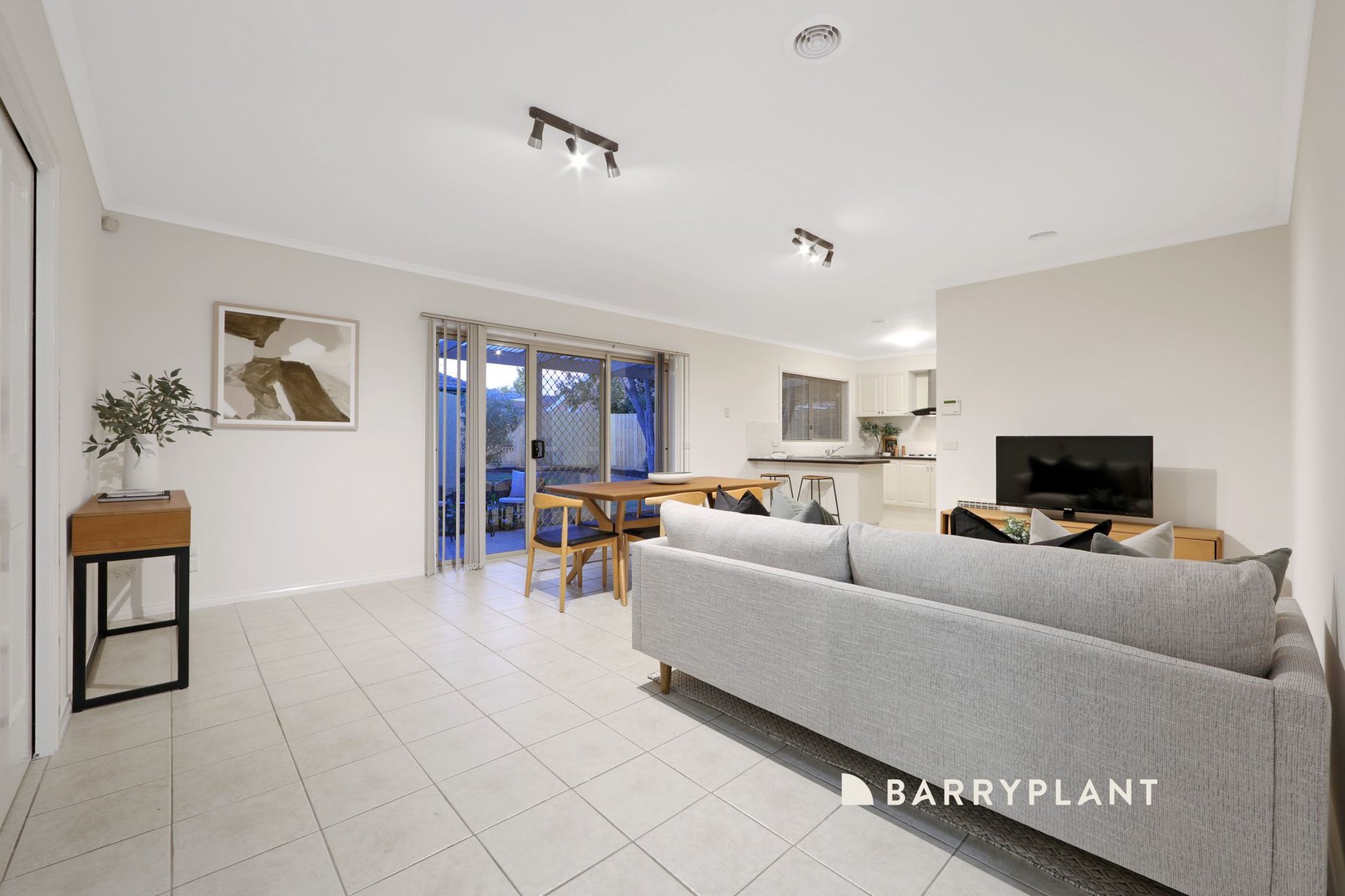 20 Pinehill Drive, Rowville, VIC 3178, Rowville - Thumbnail 4