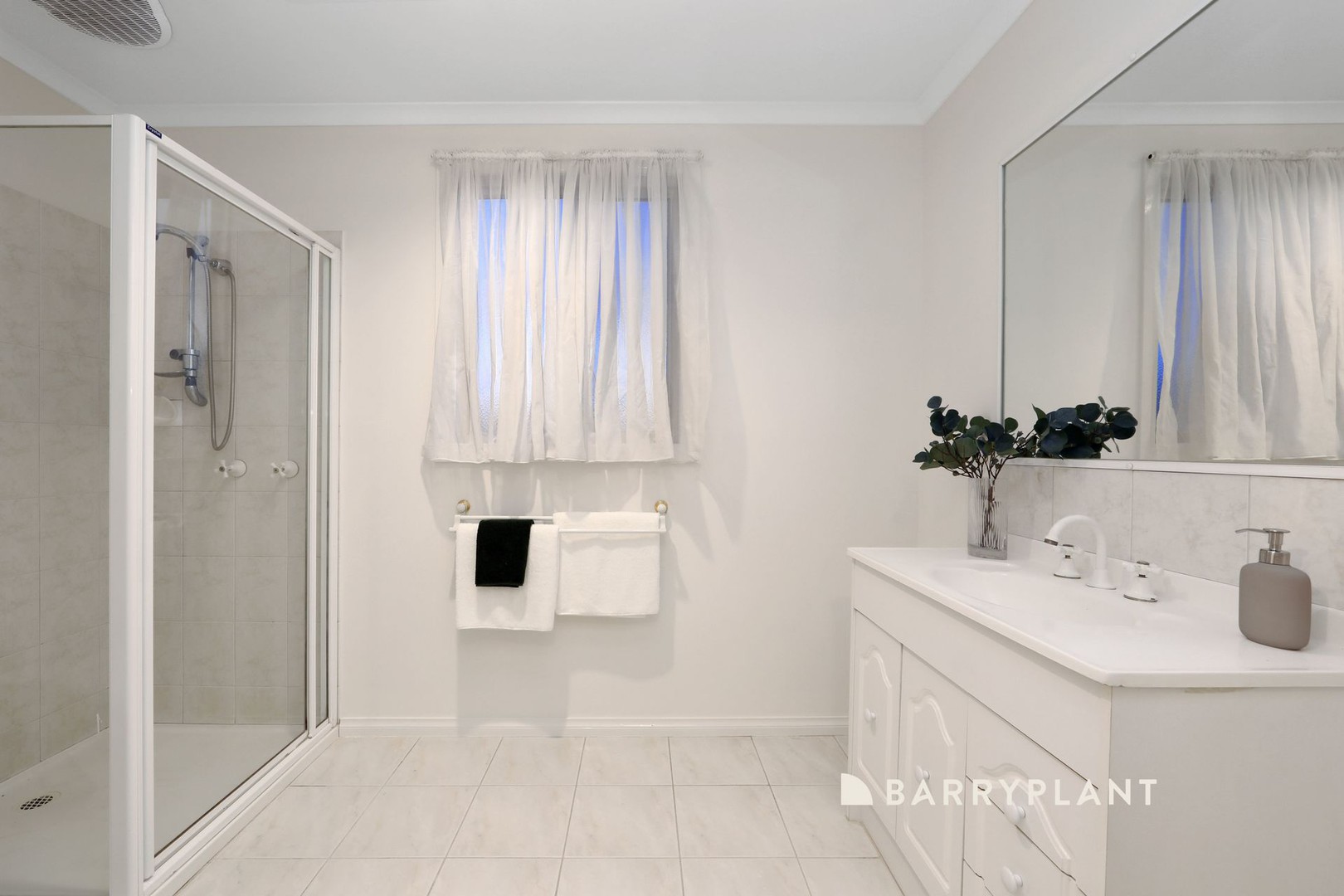 20 Pinehill Drive, Rowville, VIC 3178, Rowville - Thumbnail 7