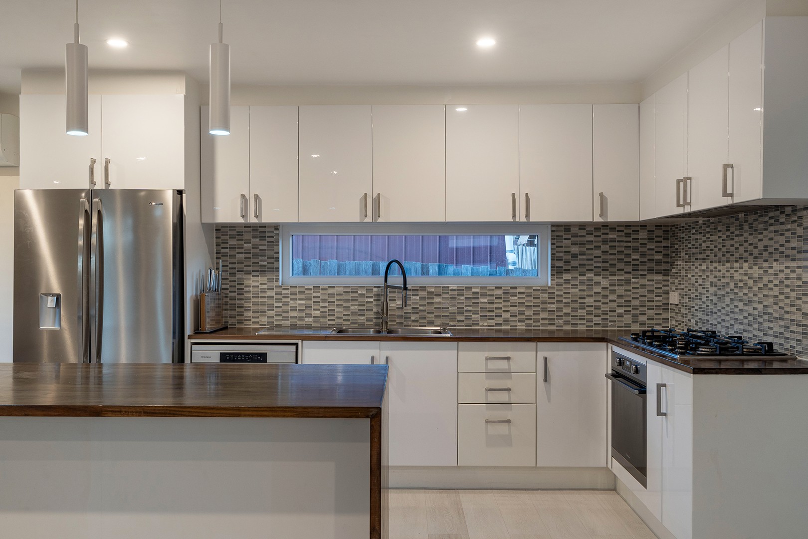 20 Plumpton Avenue, Craigieburn, VIC 3064 - Thumbnail 2 - 27/01/2026