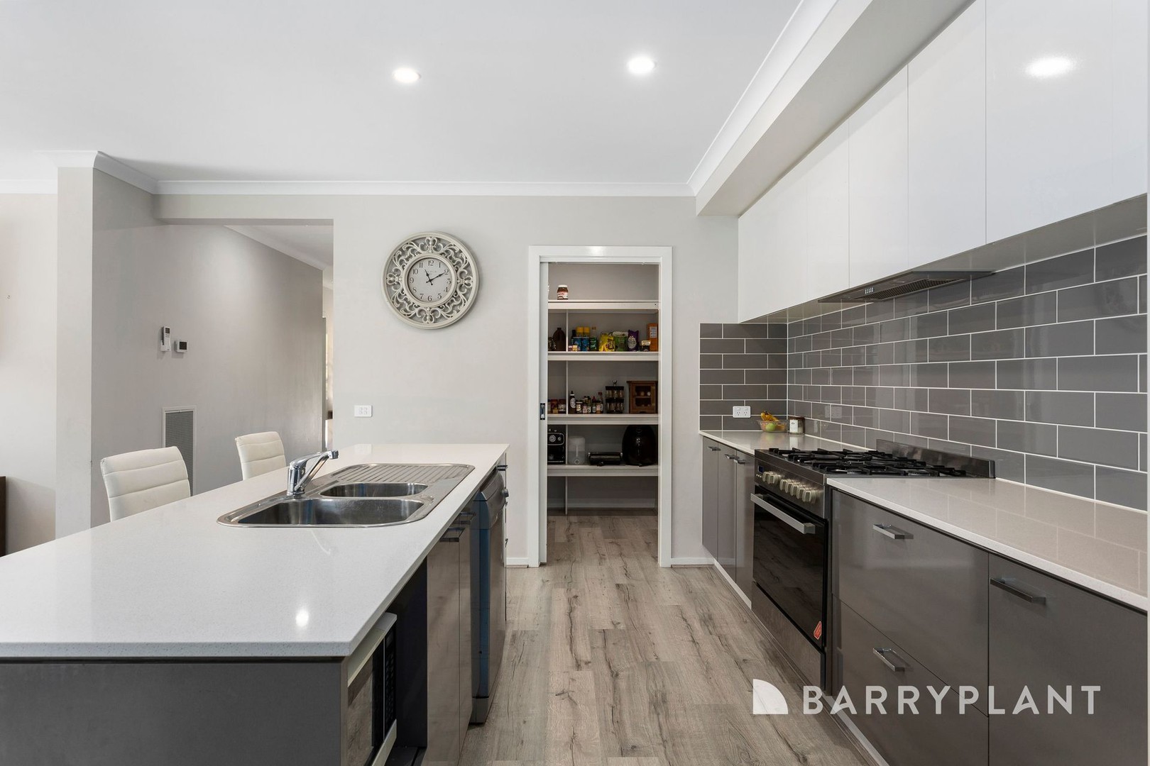 20 Queen Street, Loch, VIC 3945, Loch - Thumbnail 3