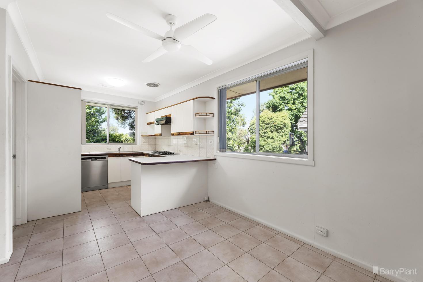 20 Rockaway Drive, Viewbank, VIC 3084, Viewbank - Thumbnail 4