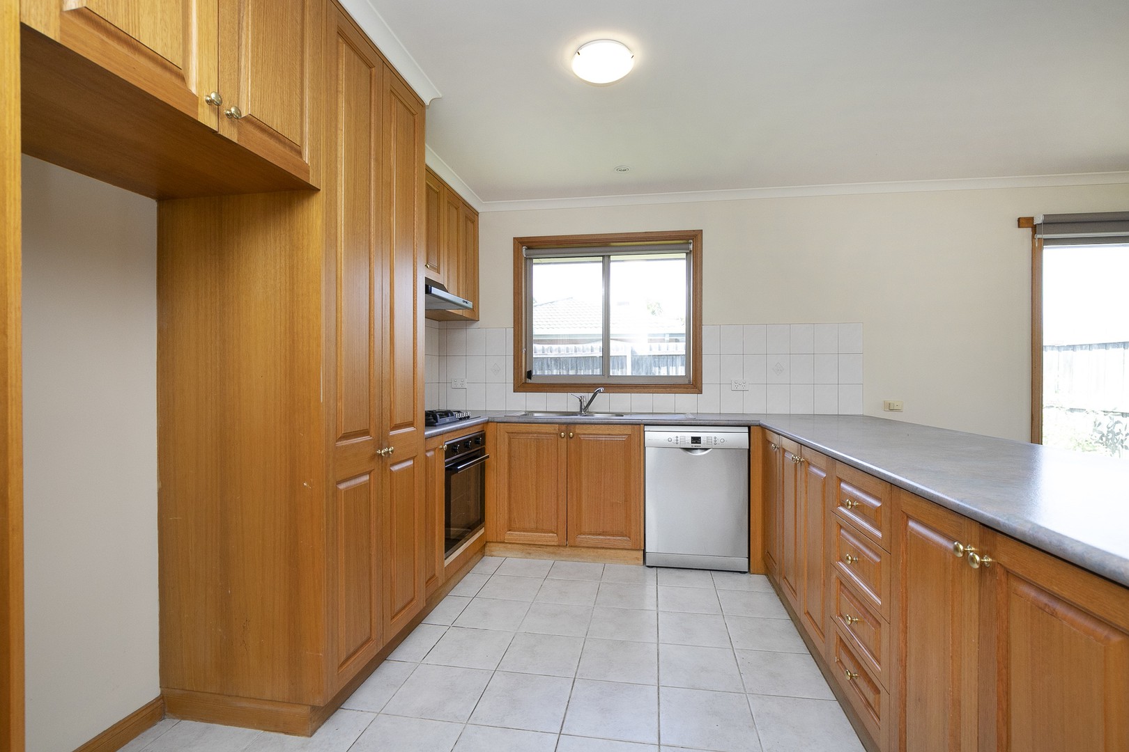 20 Ruben Drive, Sydenham, VIC 3037, Sydenham - Thumbnail 4