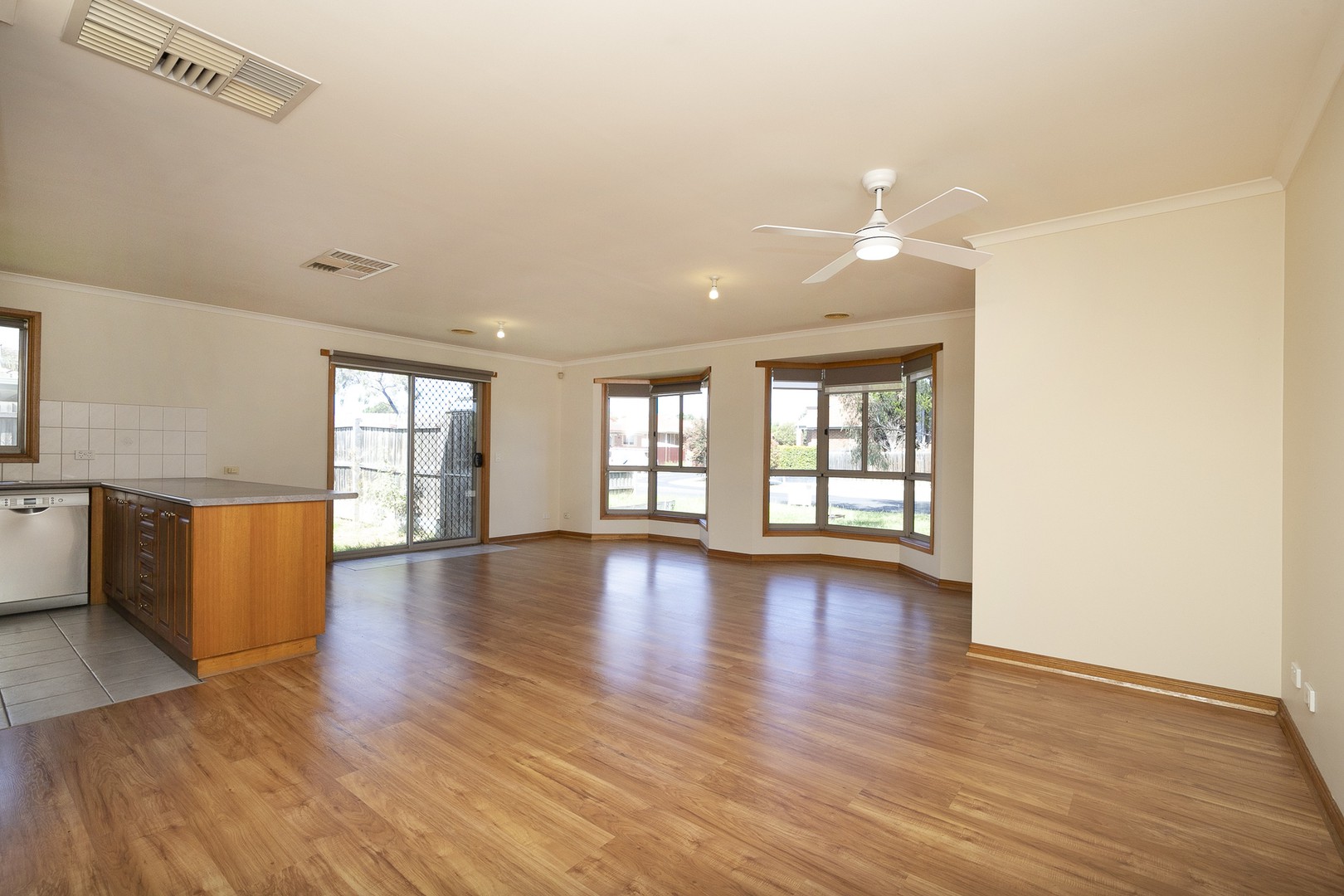 20 Ruben Drive, Sydenham, VIC 3037, Sydenham - Thumbnail 5