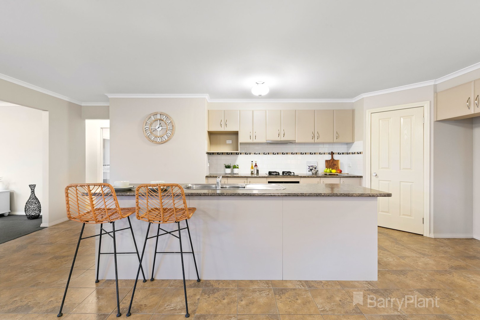 20 Sandalwood Drive, Pakenham, VIC 3810, Pakenham - Thumbnail 3