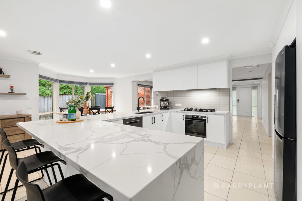 20 Sandpiper Way, South Morang, VIC 3752, South Morang - Thumbnail 3
