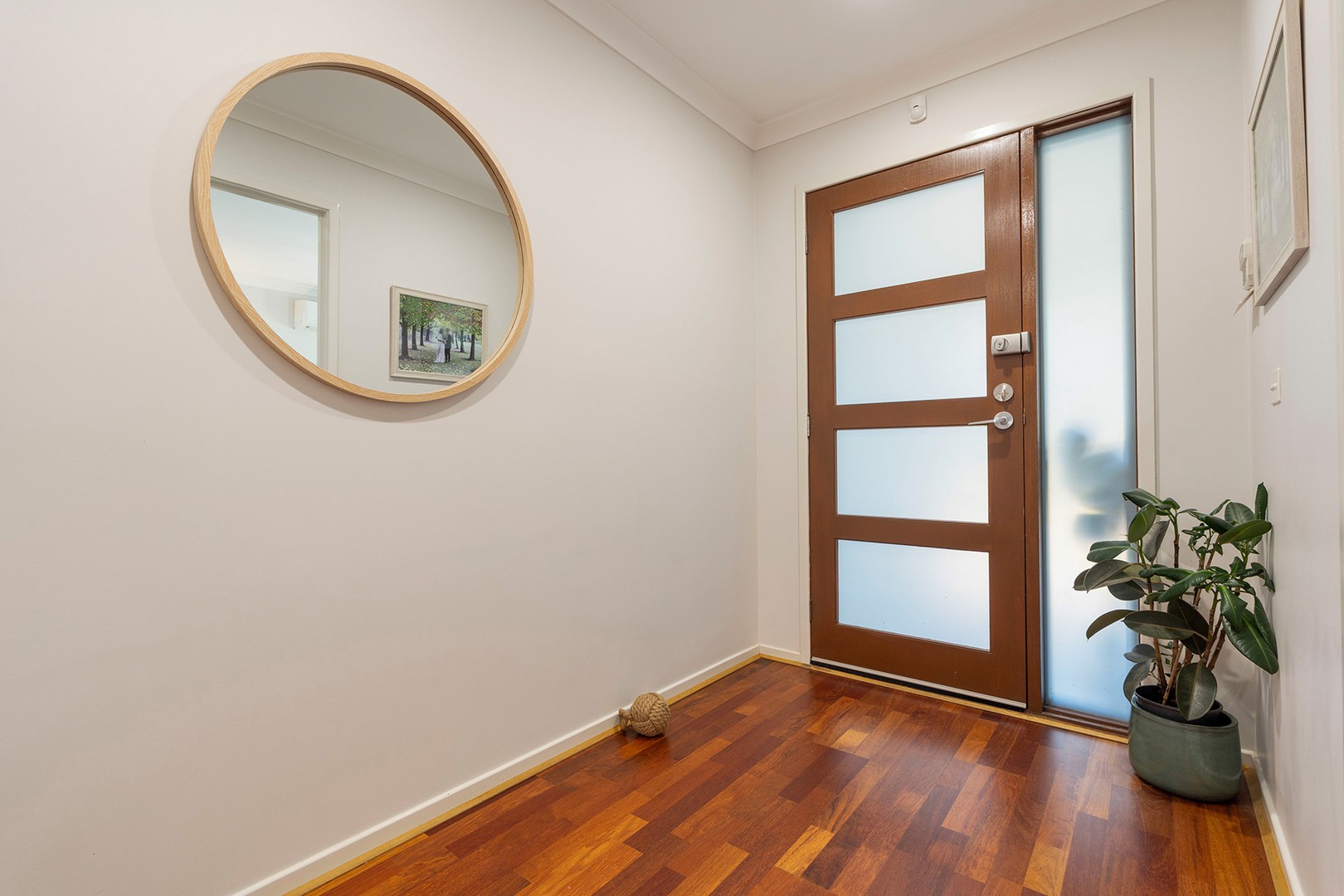 20 Scarlet Drive, Greenvale, VIC 3059 - Thumbnail 2 - 22/04/2026