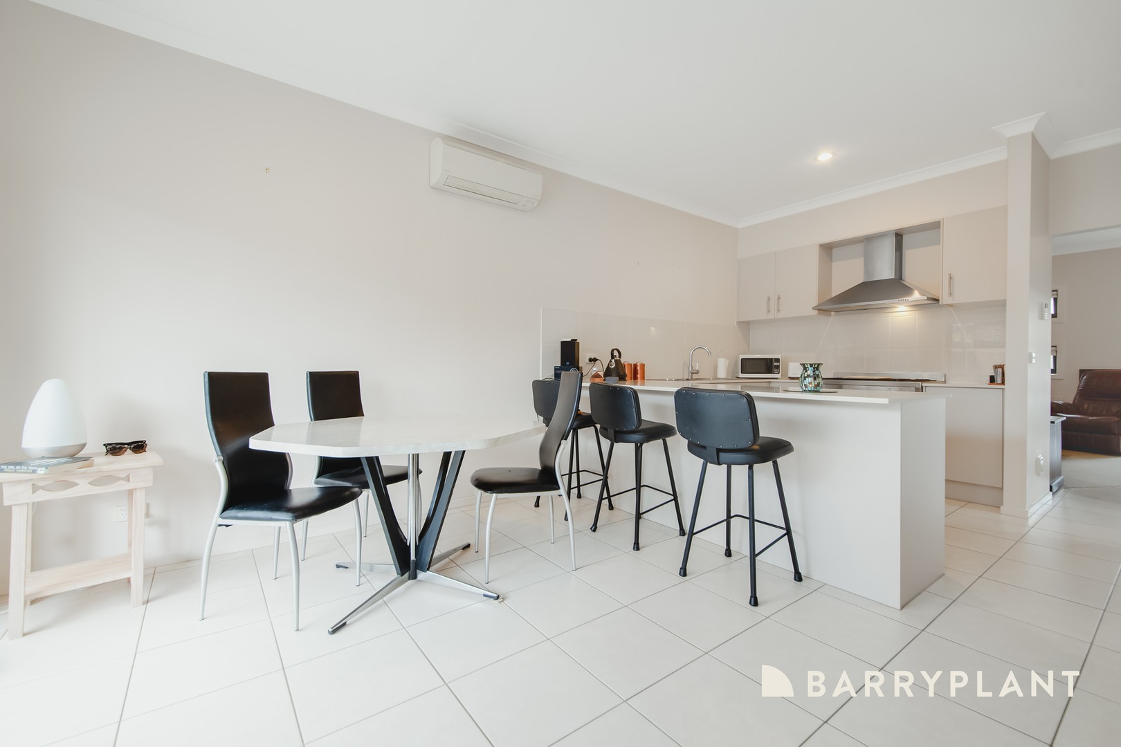 20 Stonebridge Lane, Pakenham, VIC 3810 - Thumbnail 2 - 10/04/2026