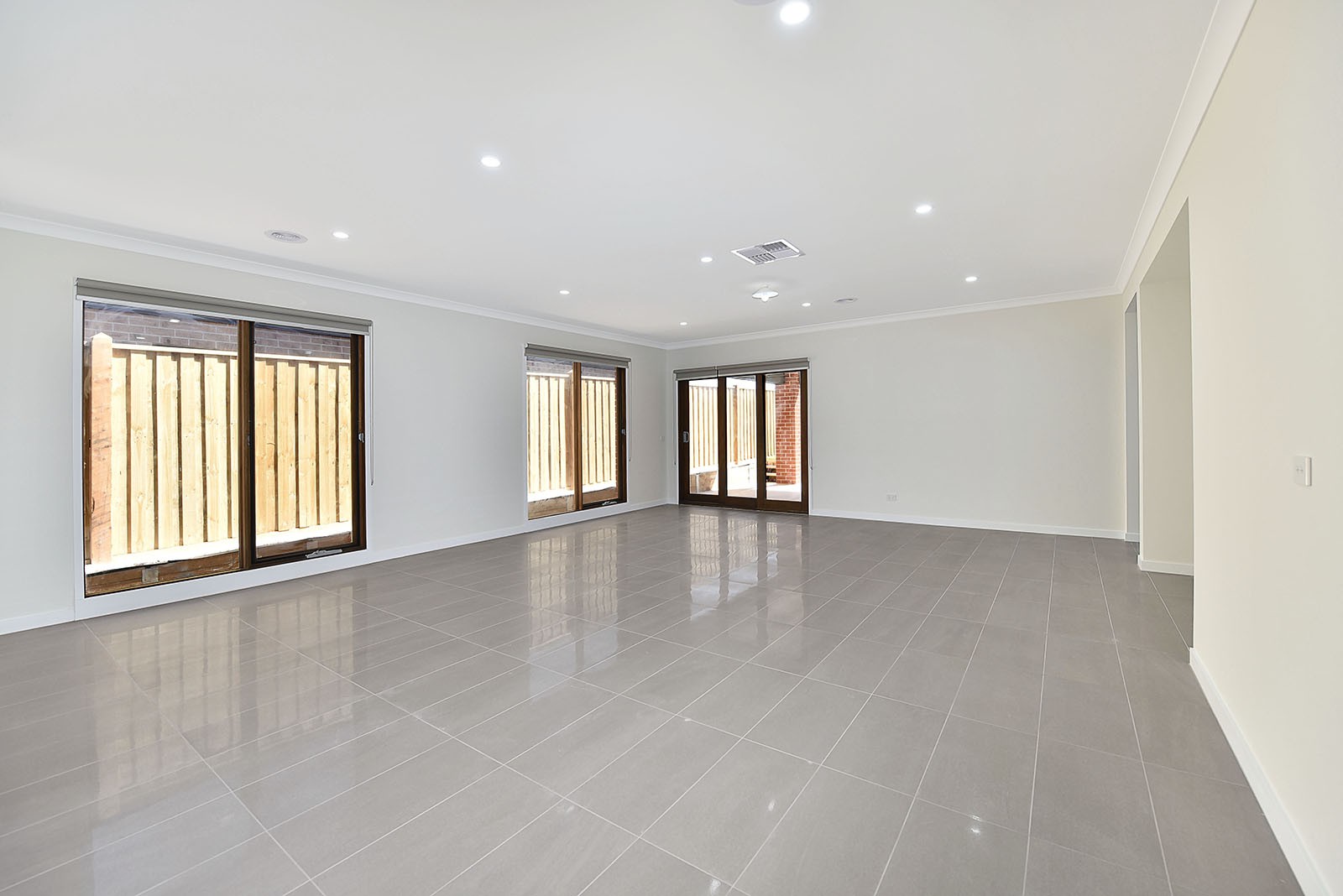 20 Straun Rd, Mickleham, VIC 3064, Mickleham - Thumbnail 2