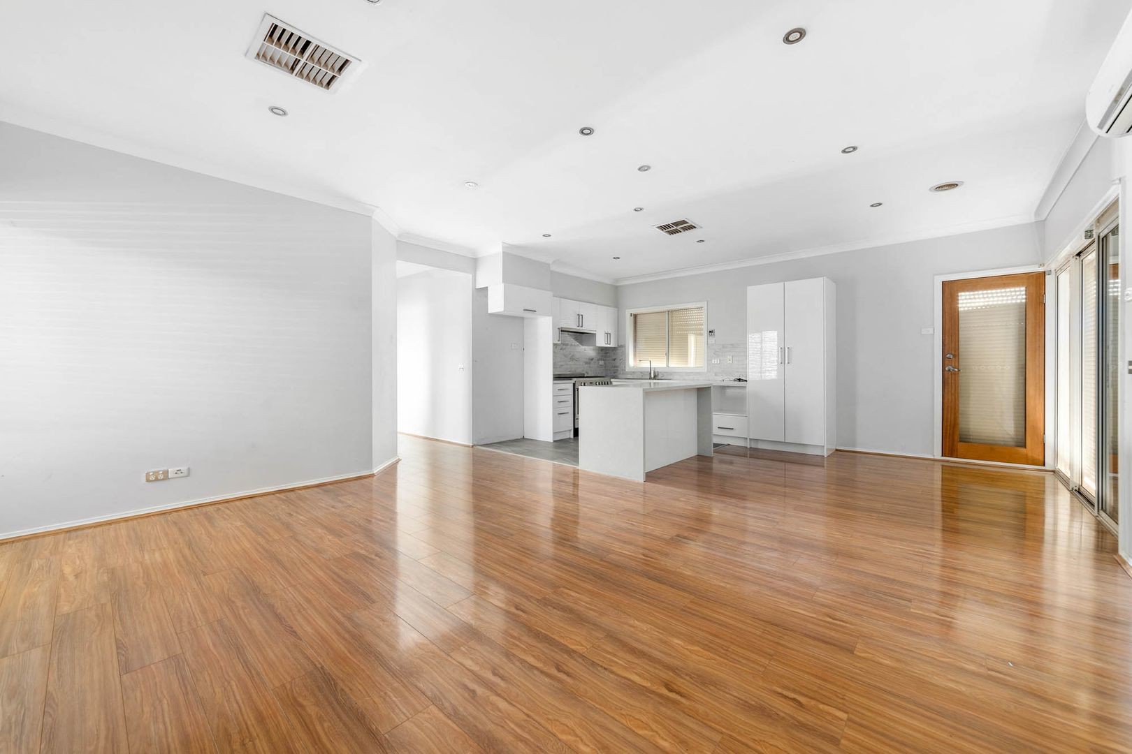 20 Tamborine Way, Caroline Springs, VIC 3023, Caroline Springs - Thumbnail 4
