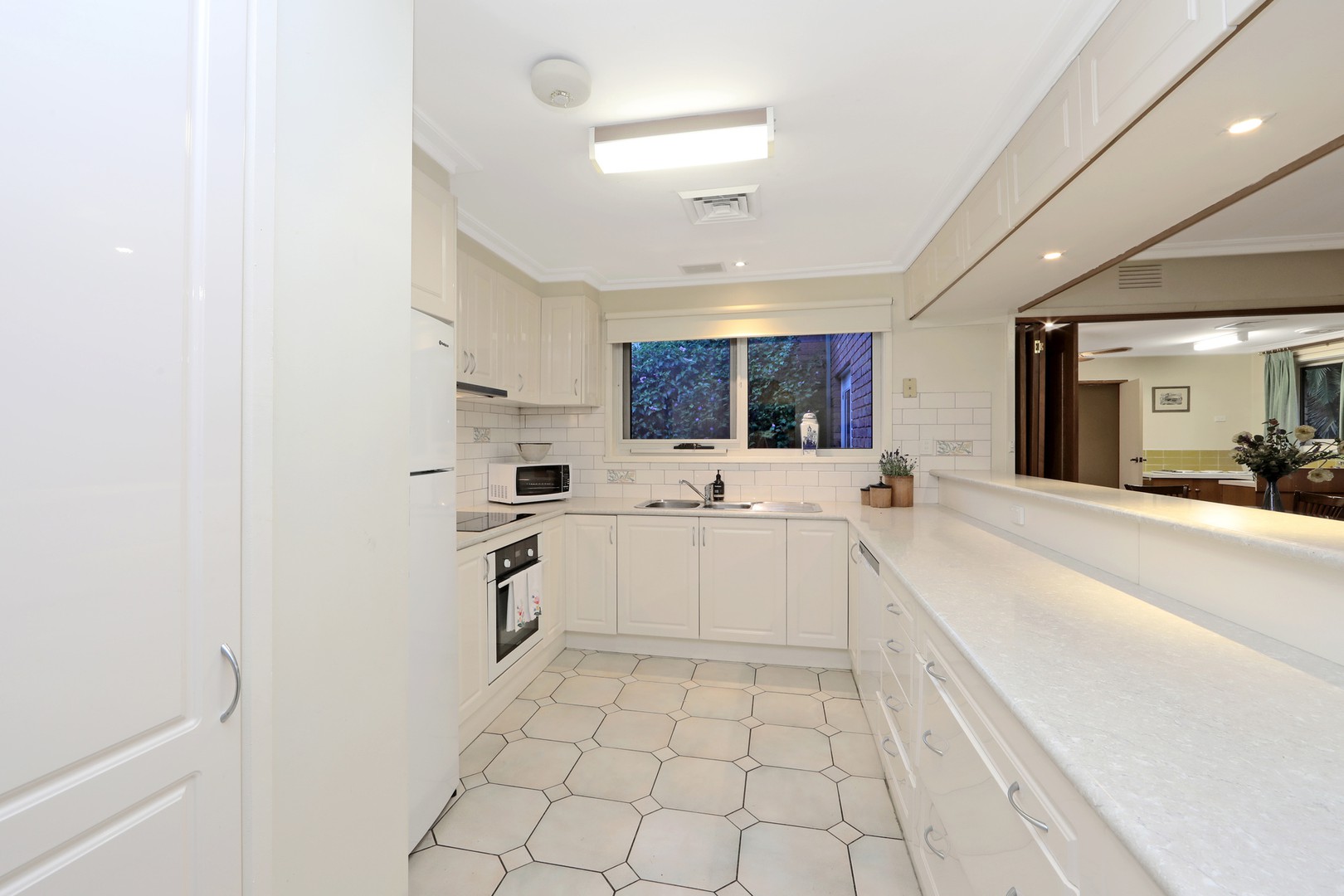 20 Taylors Lane, Rowville, VIC 3178, Rowville - Thumbnail 4