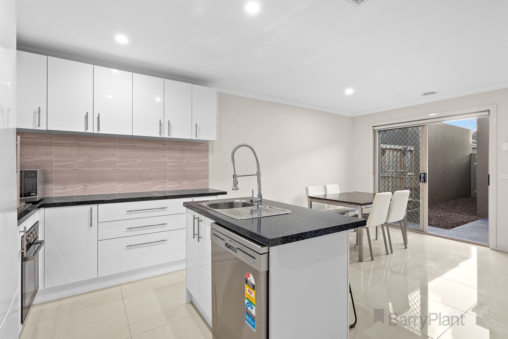 20 Titan Lodge Walk, Pakenham, VIC 3810, Pakenham - Thumbnail 3