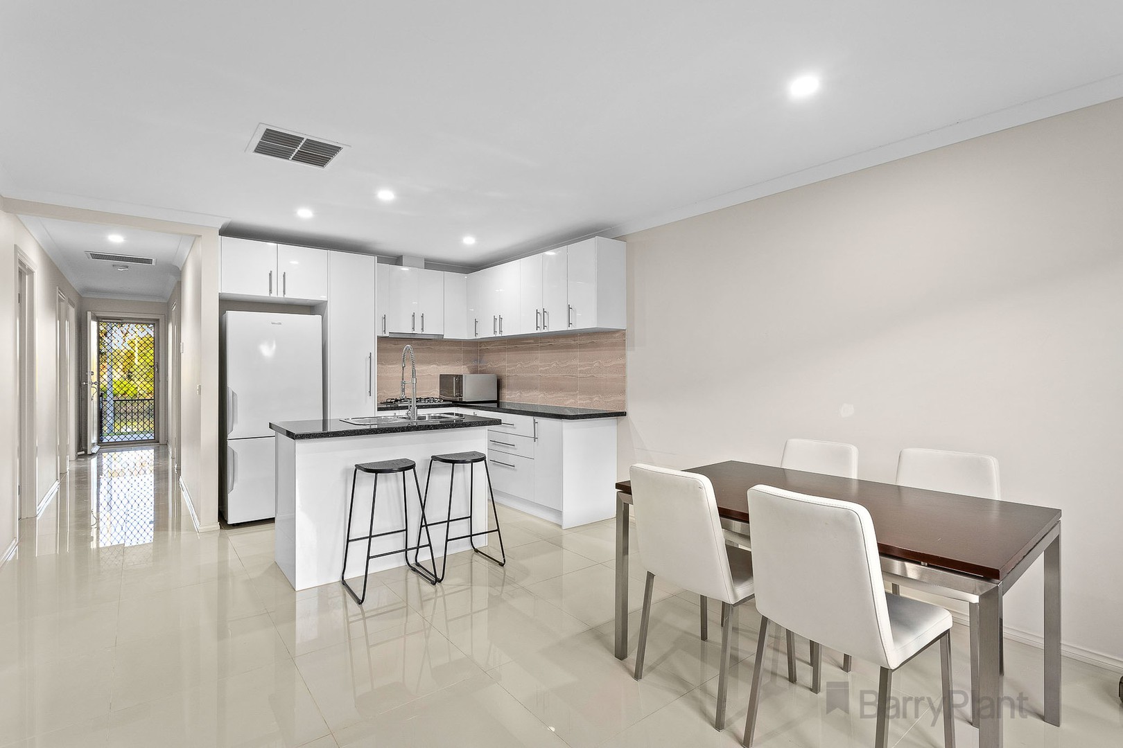 20 Titan Lodge Walk, Pakenham, VIC 3810, Pakenham - Thumbnail 4