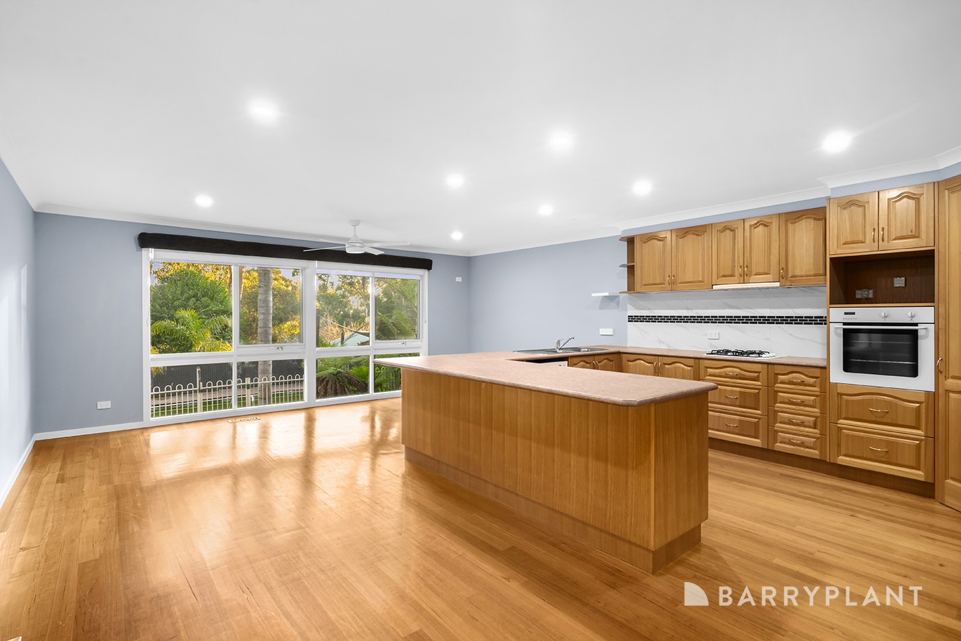 20 Watkins Crescent, Mount Evelyn, VIC 3796, Mount Evelyn - Thumbnail 2