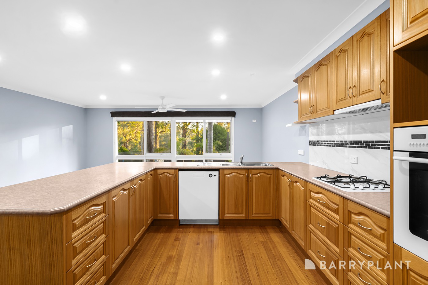 20 Watkins Crescent, Mount Evelyn, VIC 3796, Mount Evelyn - Thumbnail 3