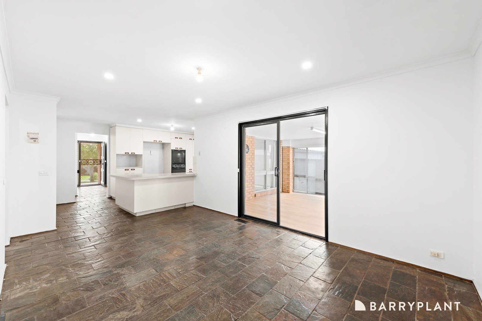 20 Wesley Drive, Narre Warren, VIC 3805, Narre Warren - Thumbnail 4