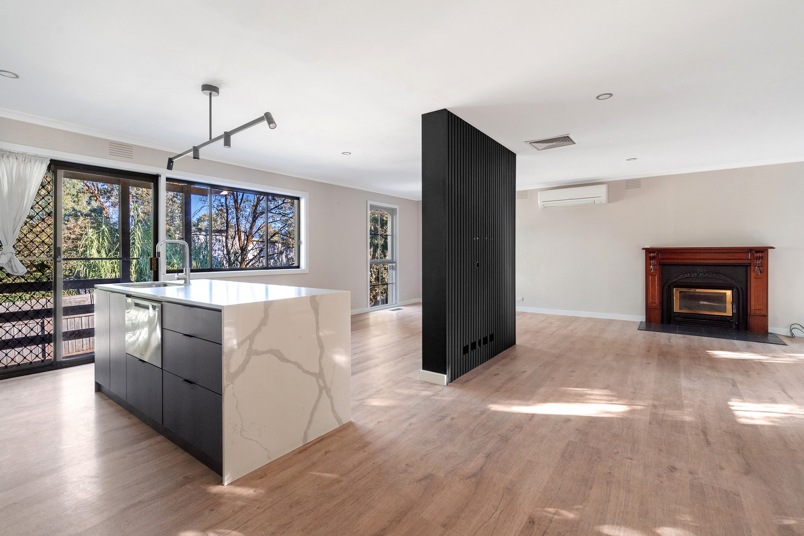 20 Winnetka Drive, Lilydale, VIC 3140, Lilydale - Thumbnail 2