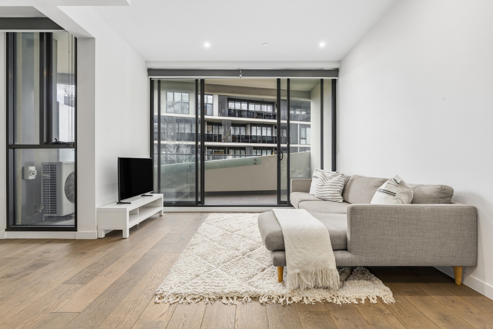 201/222 Bay Road, Sandringham, VIC 3191 - Thumbnail 2 - 04/06/2026