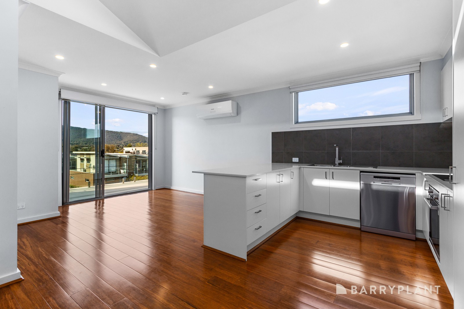 201/8 Tulip Crescent, Boronia, VIC 3155, Boronia - Thumbnail 3