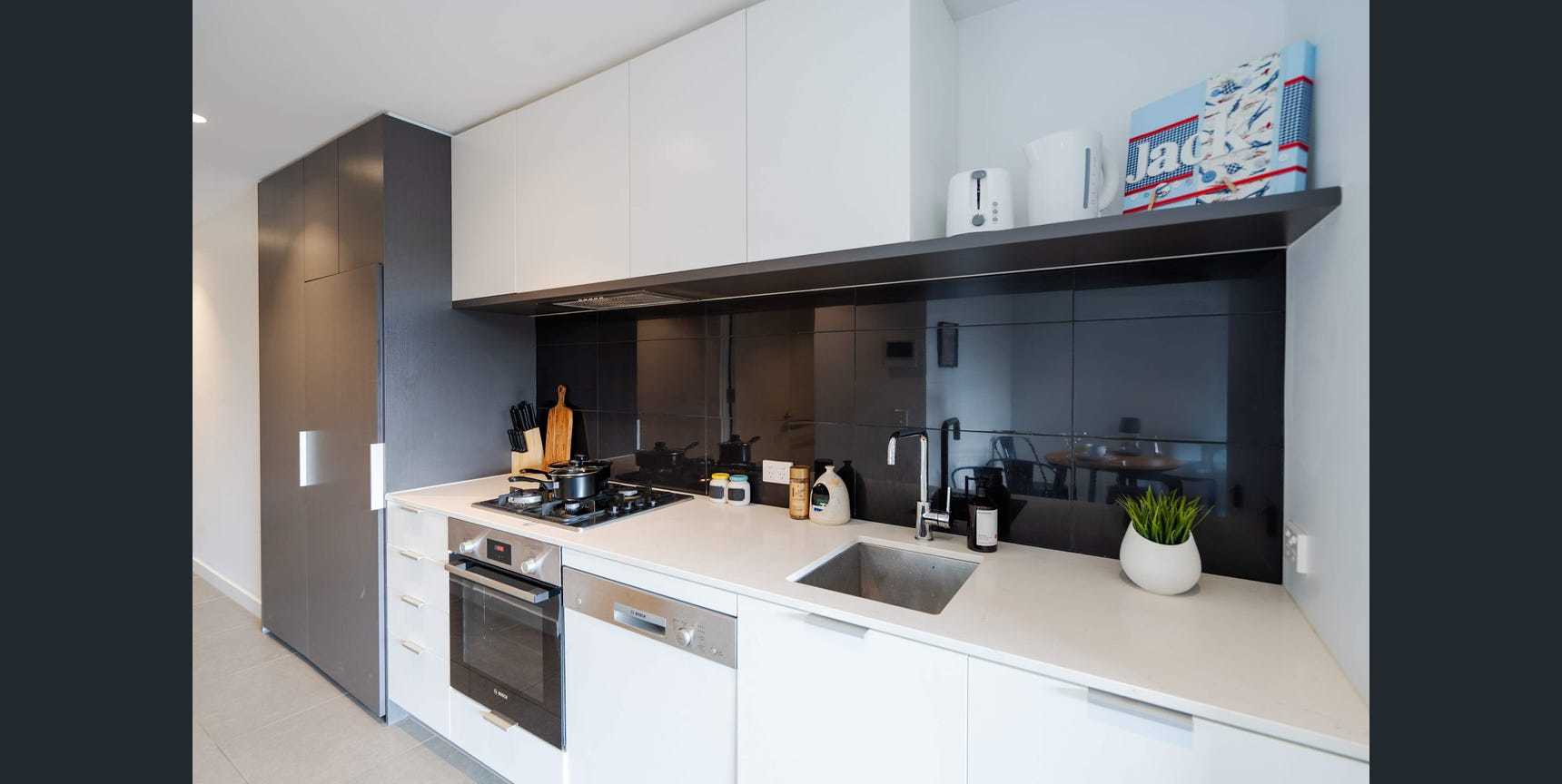 202/6 Queens Avenue, Hawthorn, VIC 3122 - Thumbnail 2 - 17/08/2026