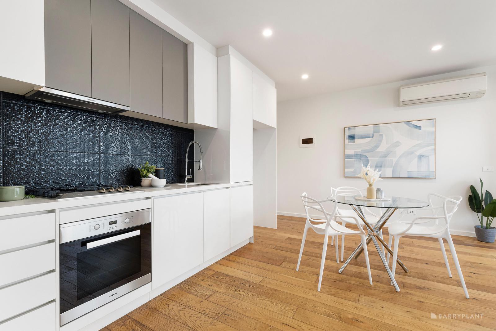 202/956 Doncaster Road, Doncaster East, VIC 3109, Doncaster East - Thumbnail 4