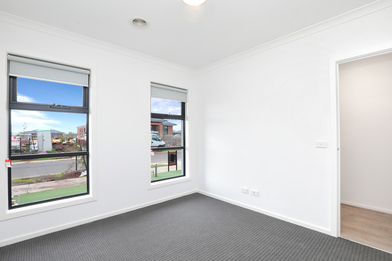 202 Haze Drive, Point Cook, VIC 3030, Point Cook - Thumbnail 2