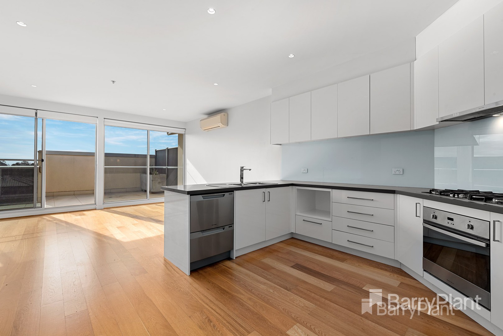 203/177 Surrey  Road, Blackburn, VIC 3130, Blackburn - Thumbnail 2