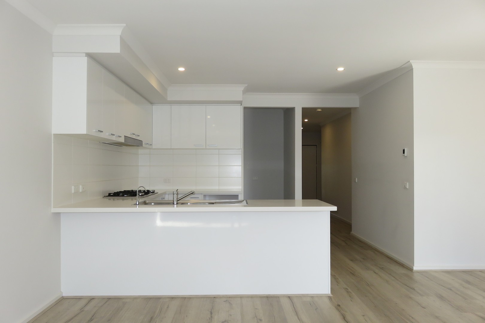 203 Mountainview Boulevard, Cranbourne North, VIC 3977, Cranbourne North - Thumbnail 3