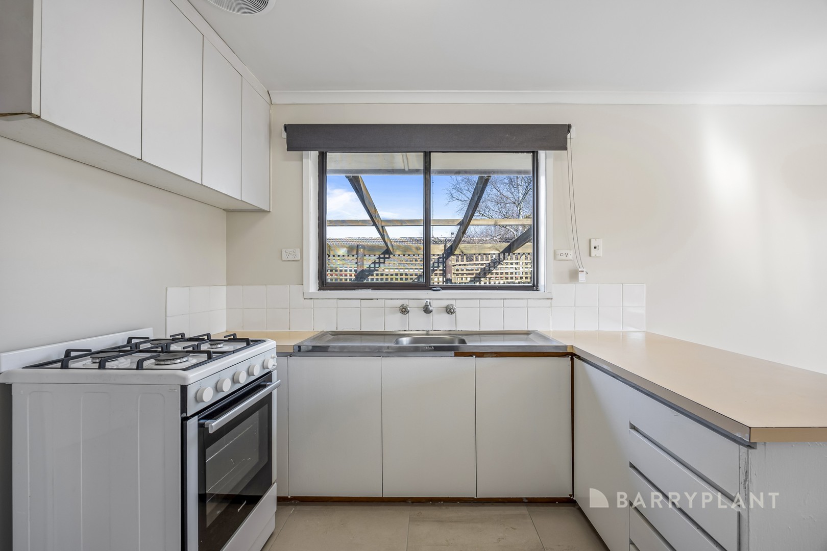 203 Warrina Dr, Delacombe, VIC 3356, Delacombe - Thumbnail 2