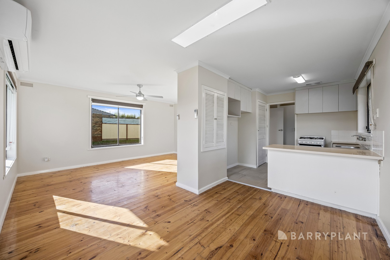 203 Warrina Dr, Delacombe, VIC 3356, Delacombe - Thumbnail 4