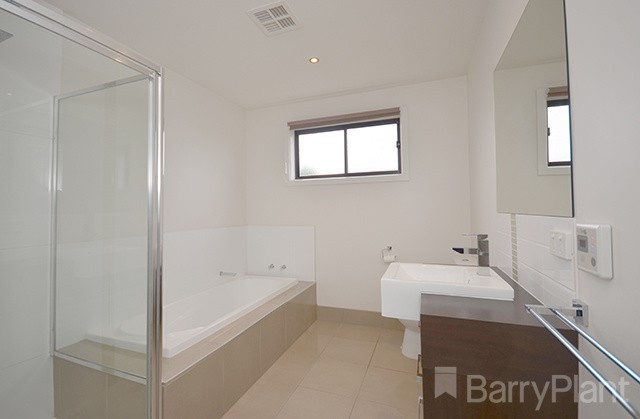 203B Russell Street, Newington, VIC 3350, Newington - Thumbnail 2