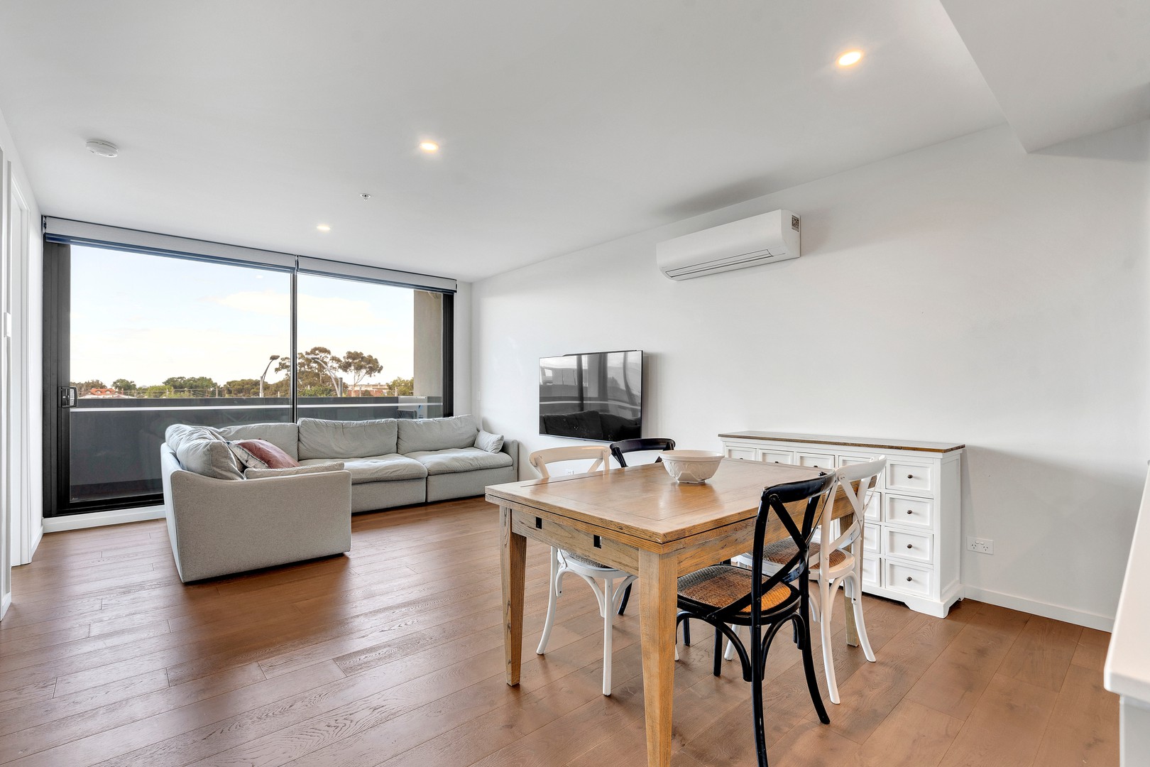 204/29 Russell Street, Essendon, VIC 3040, Essendon - Thumbnail 2