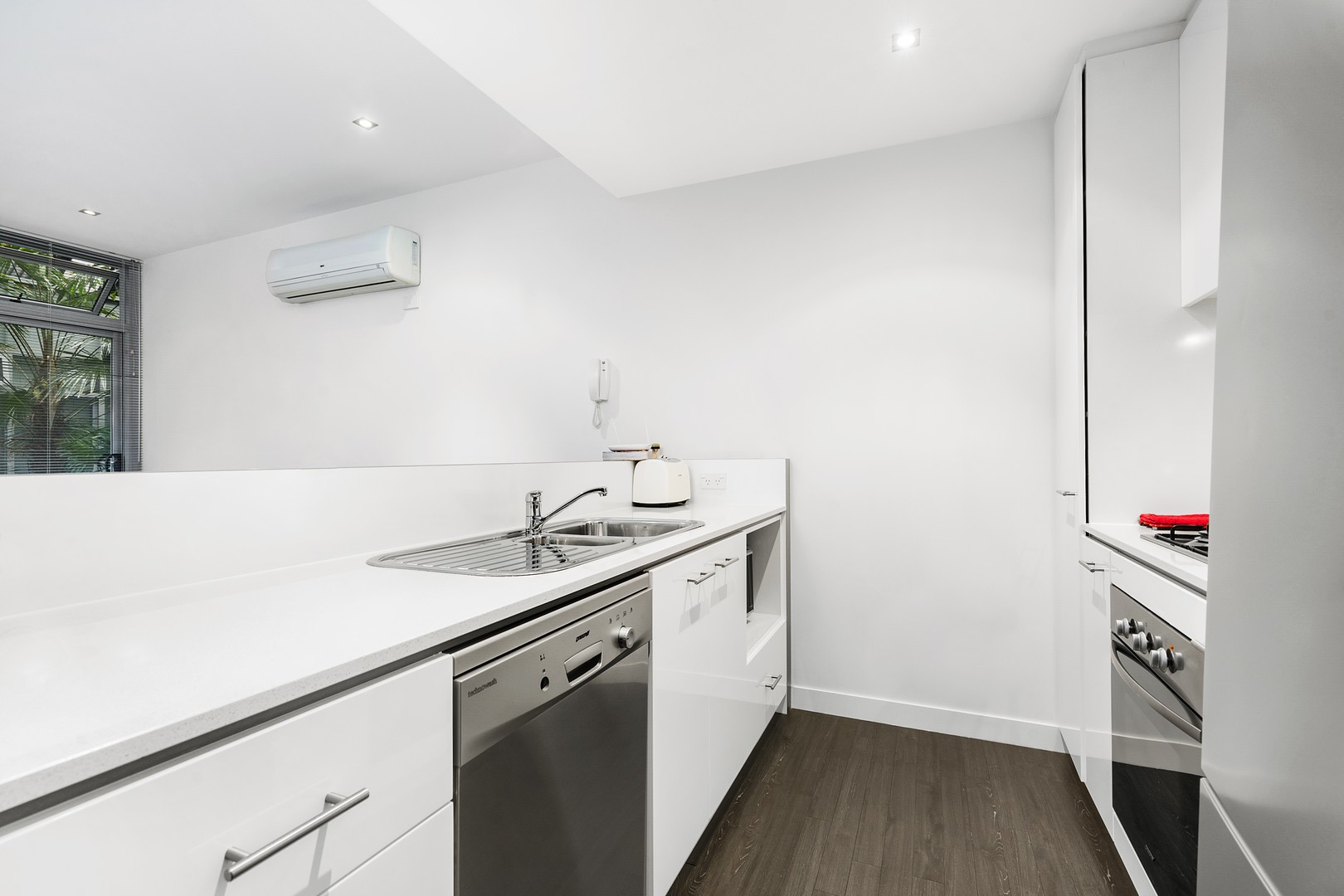 204F/91 Dow Street, Port Melbourne, VIC 3207, Port Melbourne - Thumbnail 3