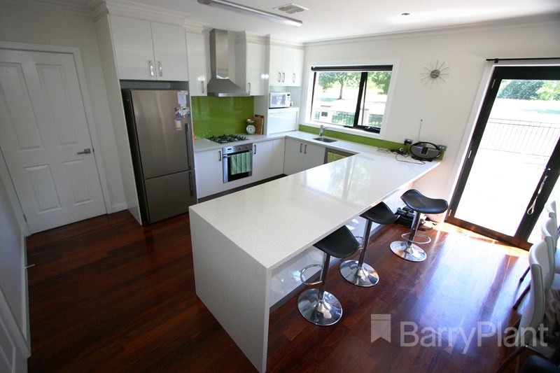 205 Russell Street, Newington, VIC 3350, Newington - Thumbnail 3