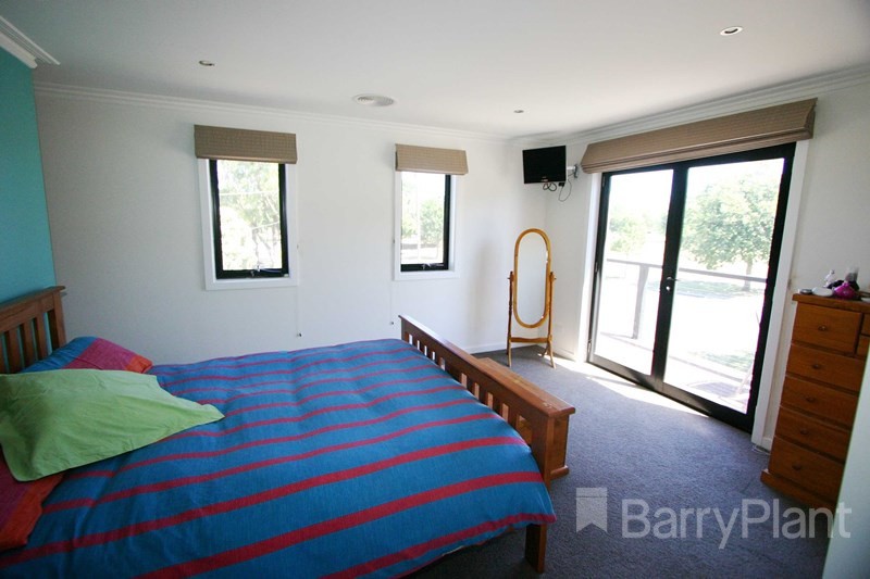 205 Russell Street, Newington, VIC 3350, Newington - Thumbnail 6