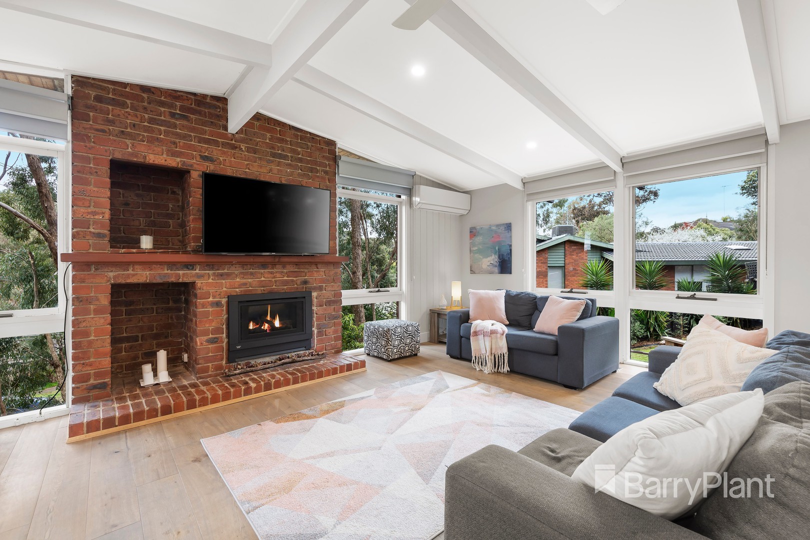 205 St Helena RoadGreensborough, VIC 3088, Greensborough - Thumbnail 2