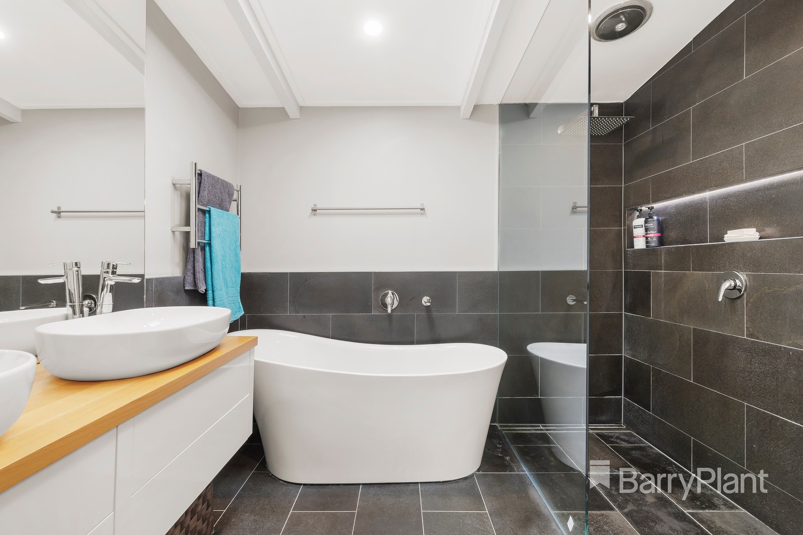 205 St Helena RoadGreensborough, VIC 3088, Greensborough - Thumbnail 5