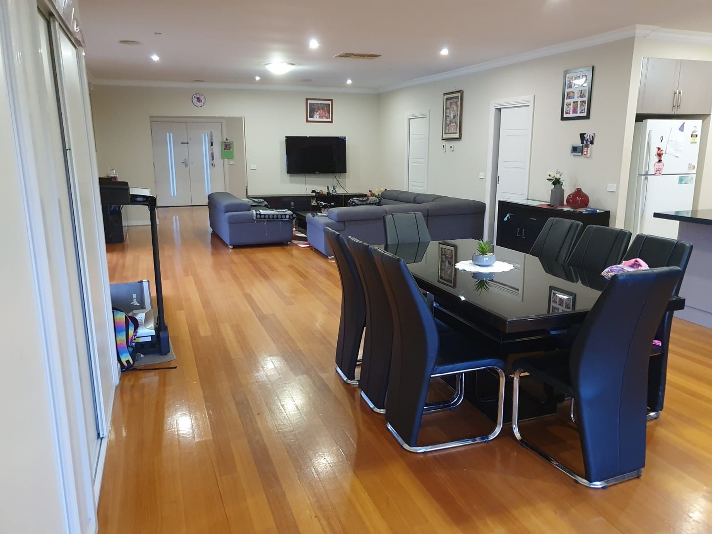 208 Gordons Road, South Morang, VIC 3752, South Morang - Thumbnail 2